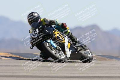 media/Apr-20-2025-CVMA (Sun) [[39090e8767]]/Race 16-Formula Middleweight/